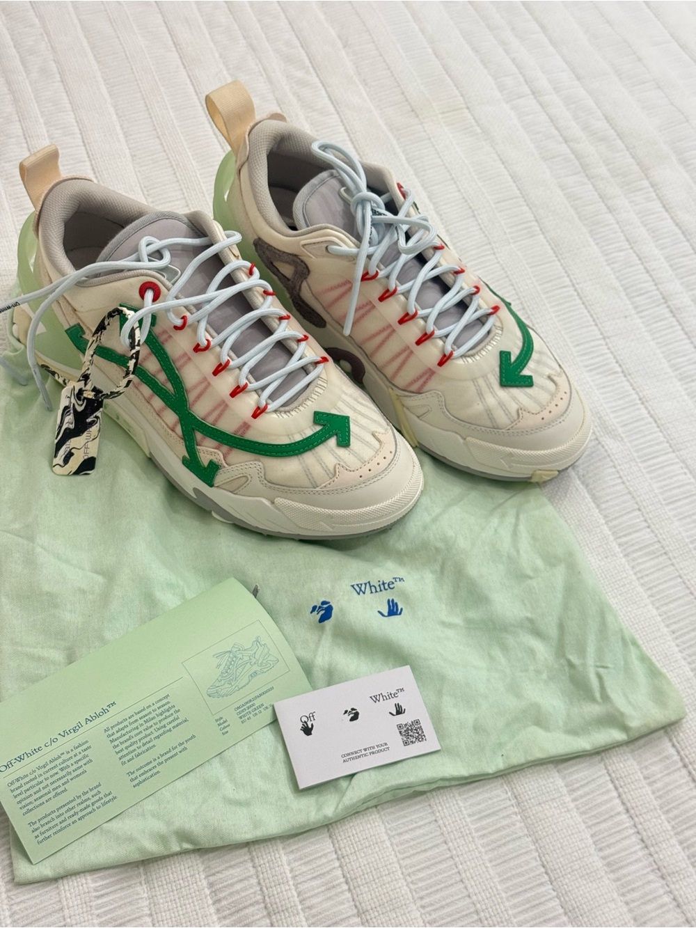 Off White Sneakers / ODSY-2000 White Green
Sneakers